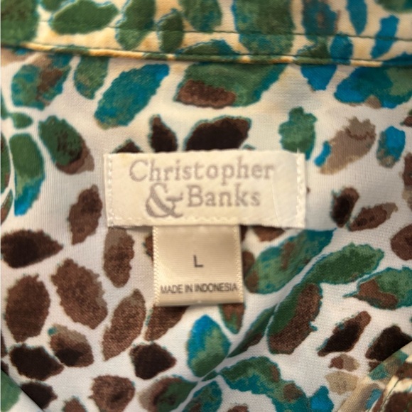 Christopher & Banks green and brown leaf patterned button down blouse size L - Picture 16 of 16